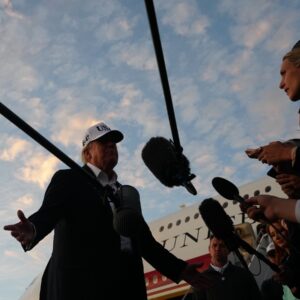Read more about the article Why a Court Order Didn’t Stop Trump From Keeping Reporters Off Air Force One