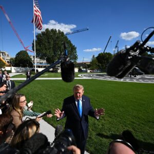 Read more about the article Judge Extends Pause on Trump’s Ban Against CNN, MS NOW and Politico