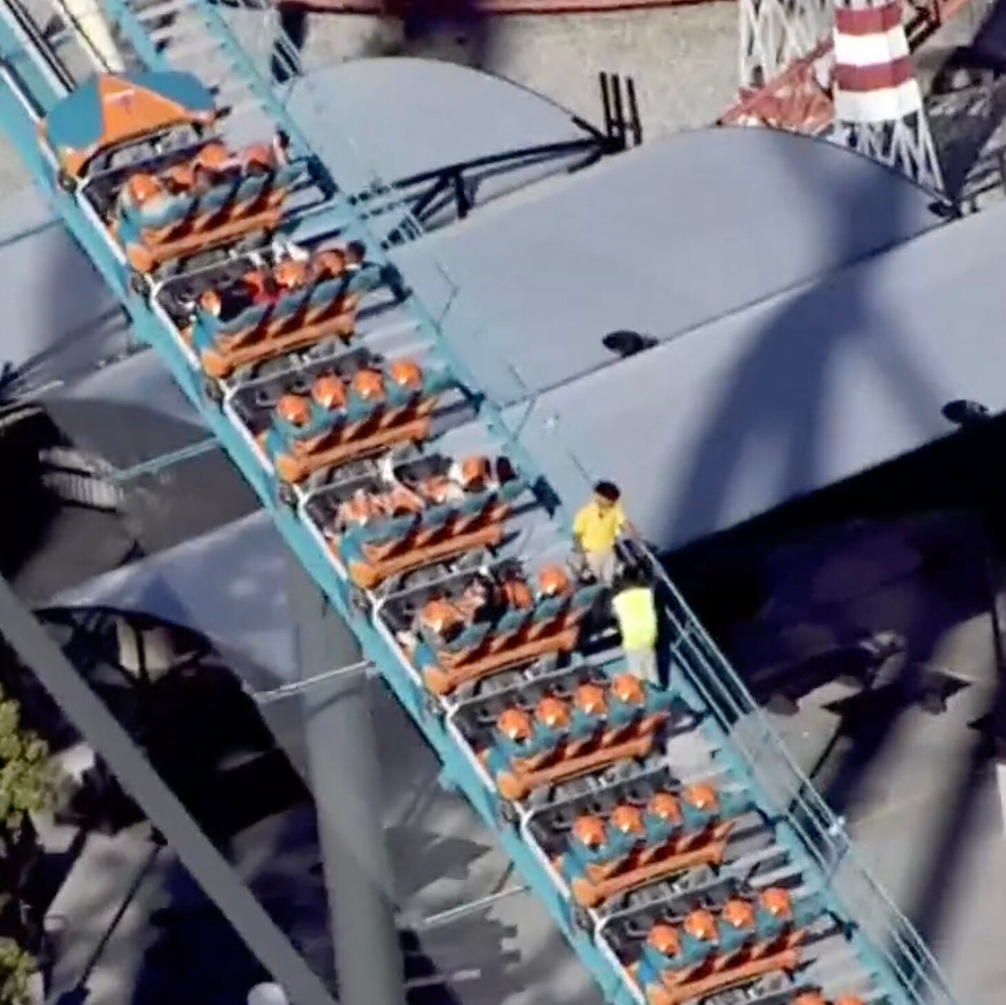 You are currently viewing Rider on Georgia Roller Coaster Dies and Several Others Are Injured
