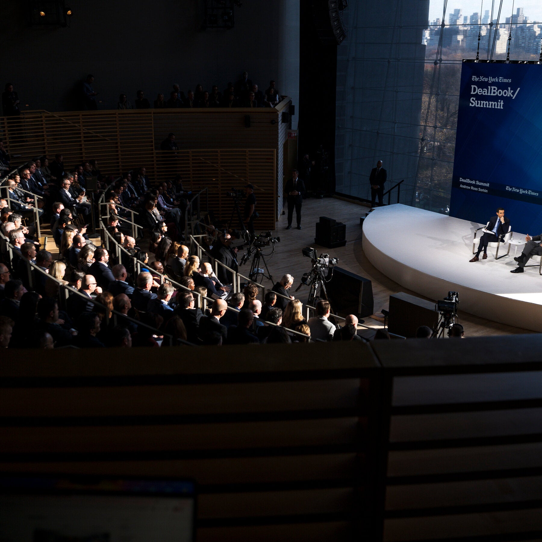You are currently viewing Vance, Altman, Musk, Mamdani, Bieber and More at the DealBook Summit
