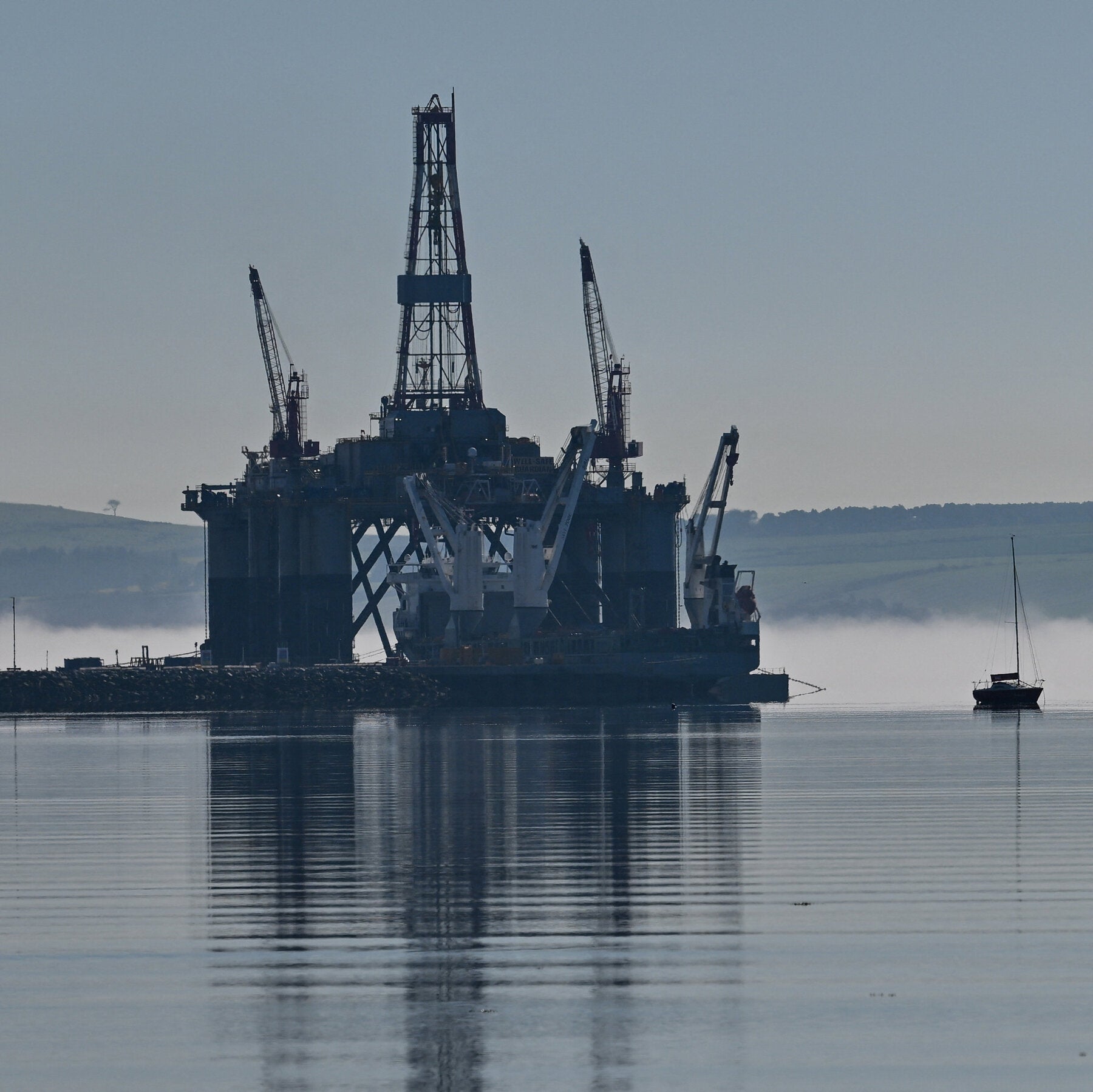 Read more about the article Britain Is Said to Approve New Gas Drilling in the North Sea