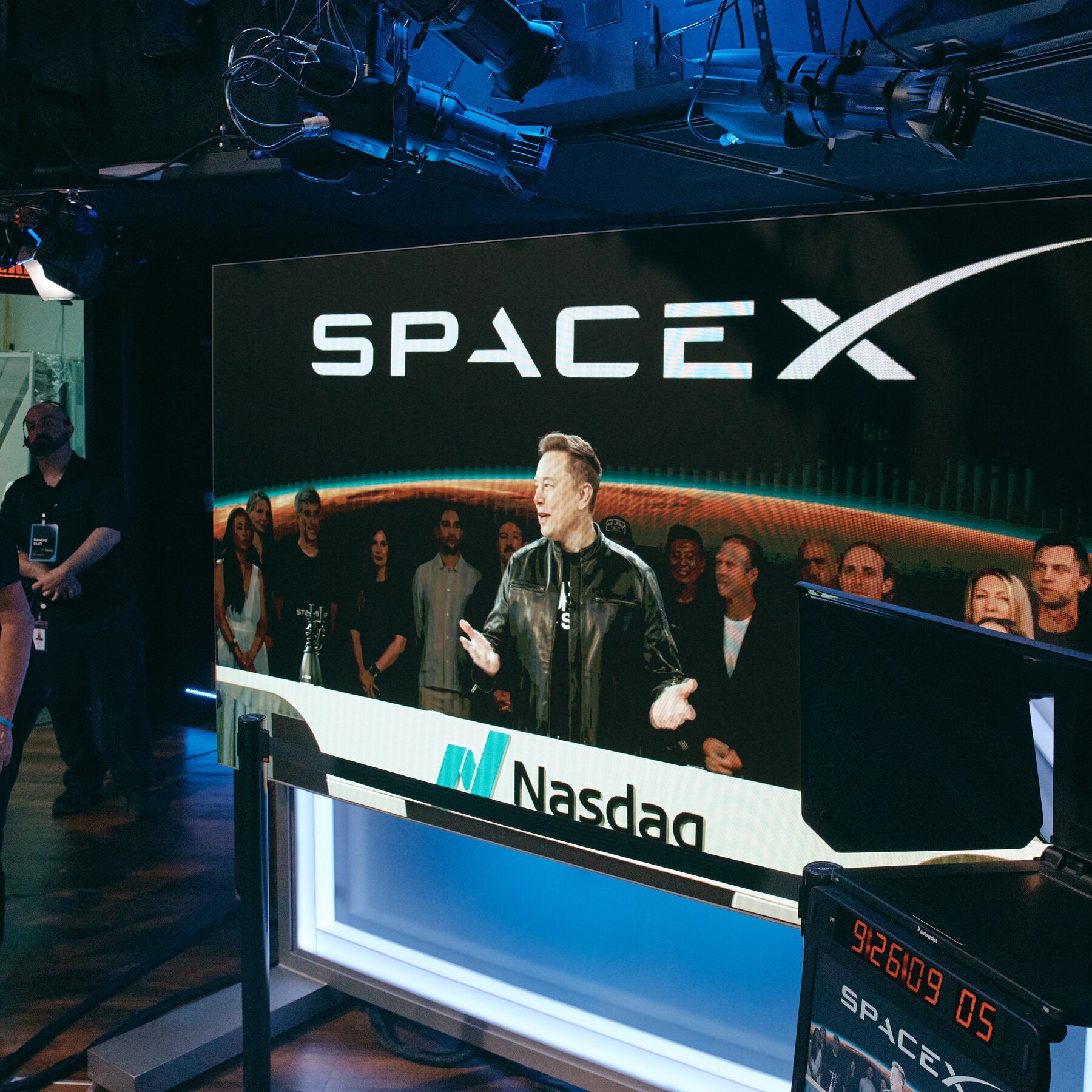 Read more about the article SpaceX Boosts the A.I. Rally