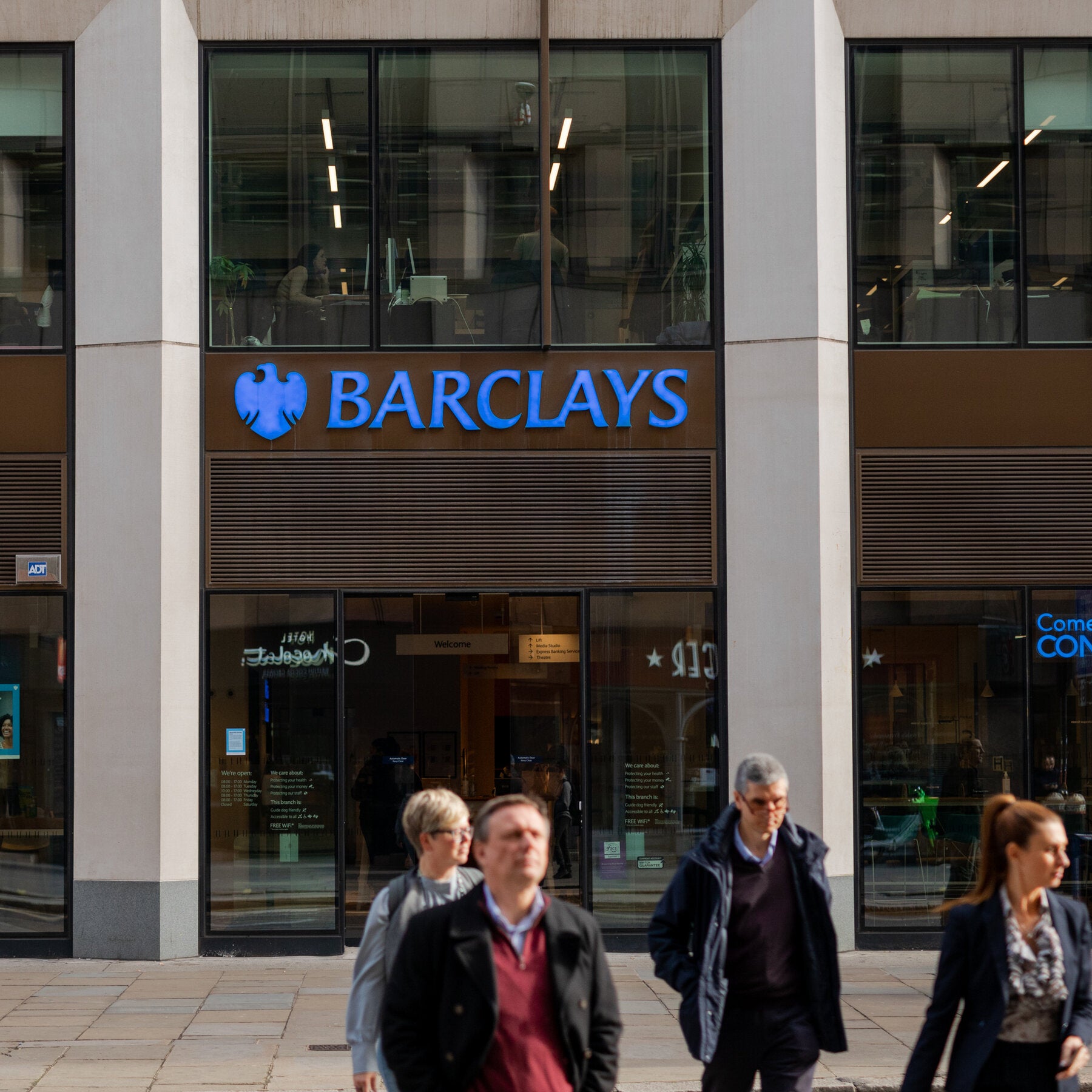 Read more about the article Barclays to Cut 5,000 Jobs in A.I.-Driven Push to Lower Costs