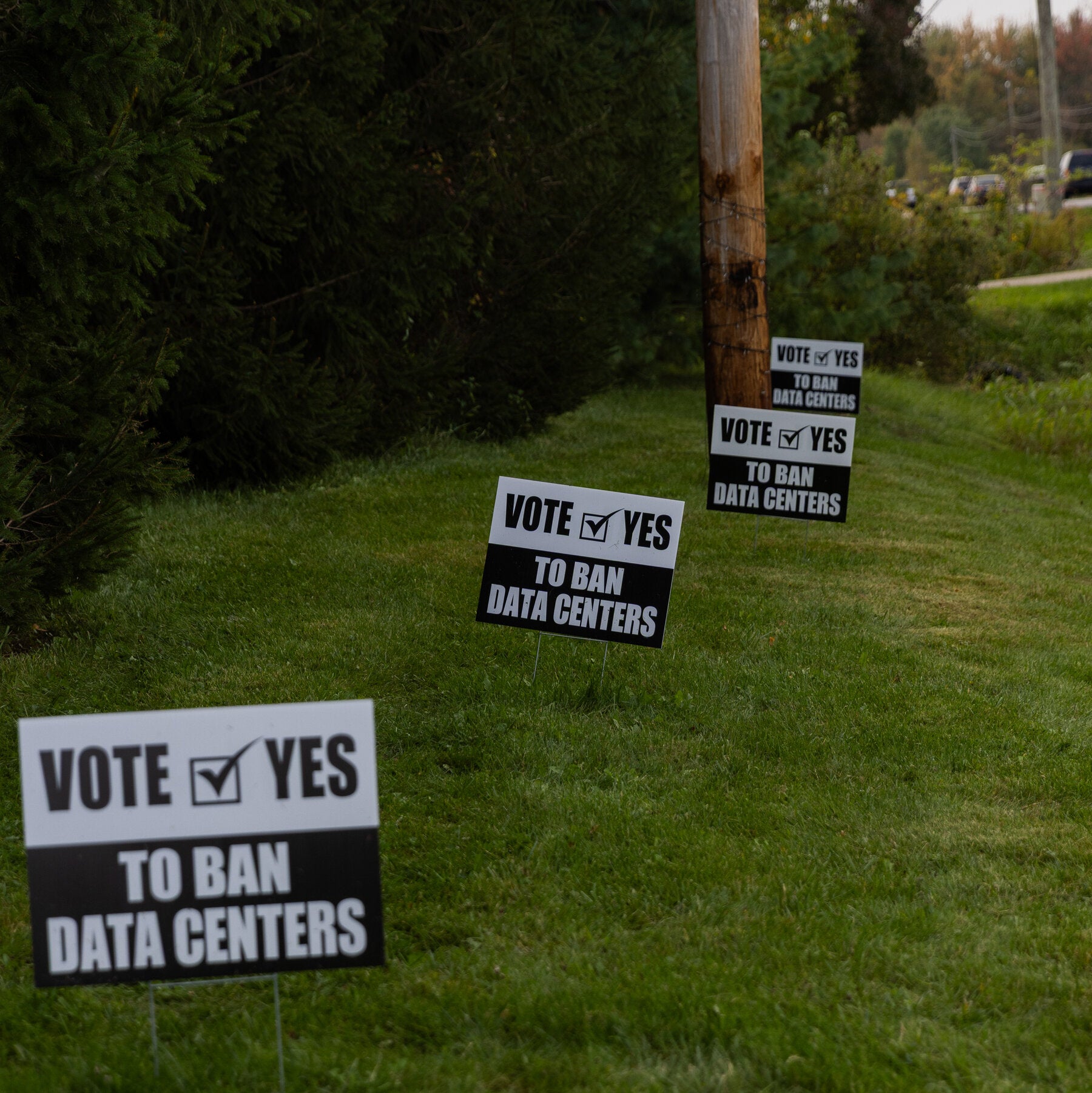 You are currently viewing Why Anger About Data Centers and Energy Prices May Not Swing Votes