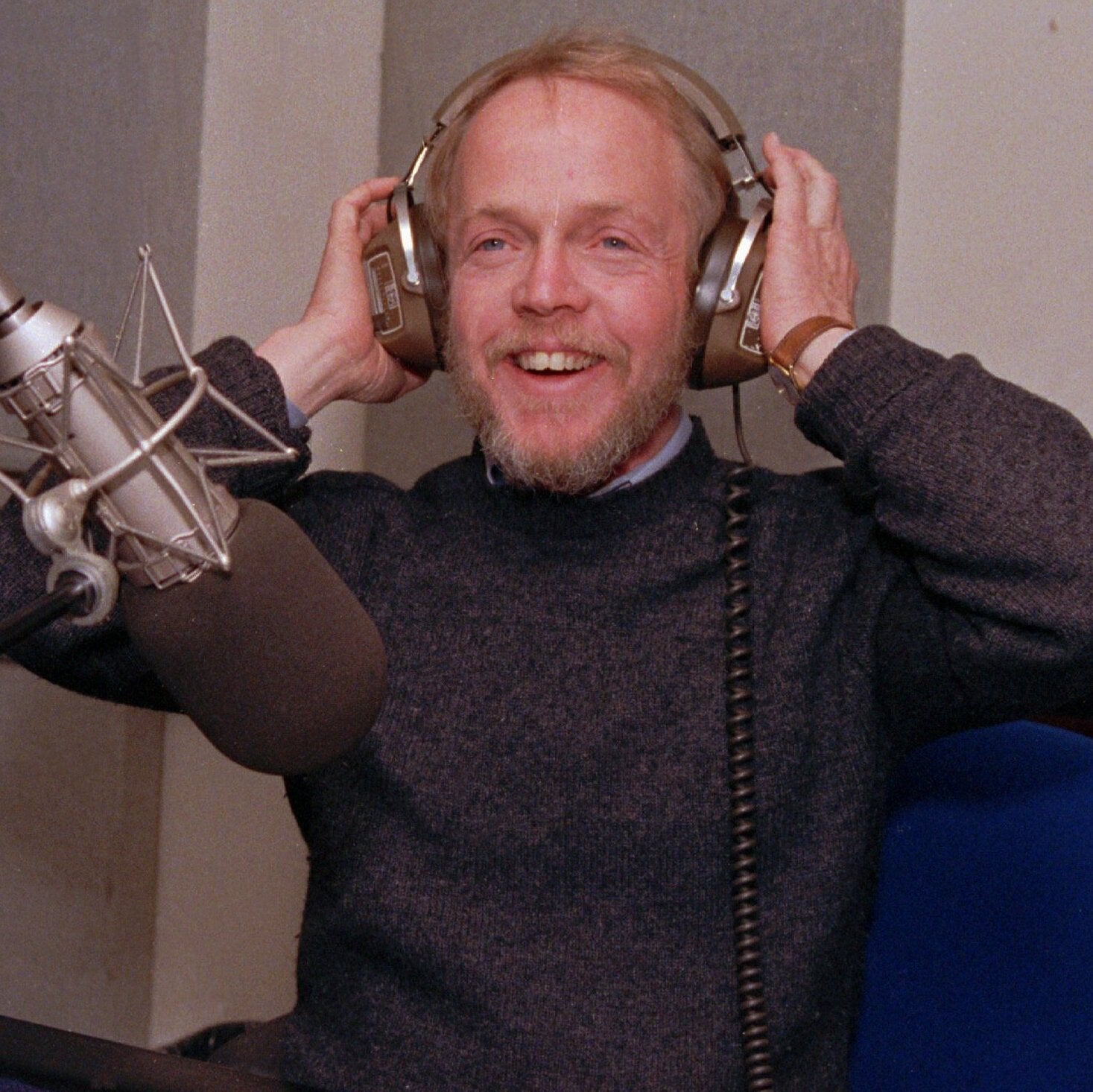 You are currently viewing Noah Adams, Longtime Host of ‘All Things Considered,’ Has Died at 84