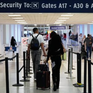 Read more about the article Attention, Passengers: High Airfares May Be Here to Stay