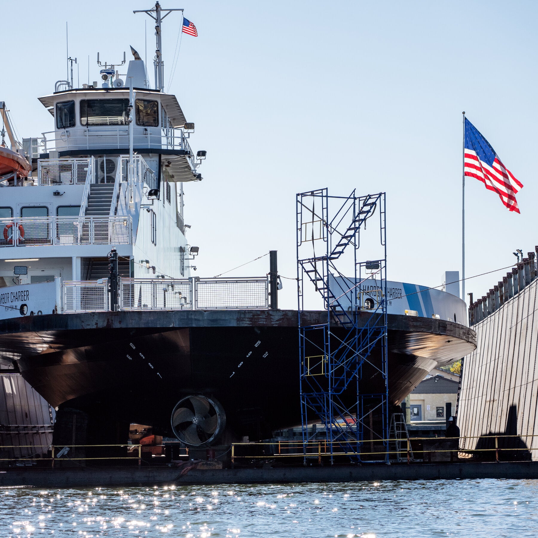 You are currently viewing New York Bought an Electric Ferry. The City Can’t Charge It.