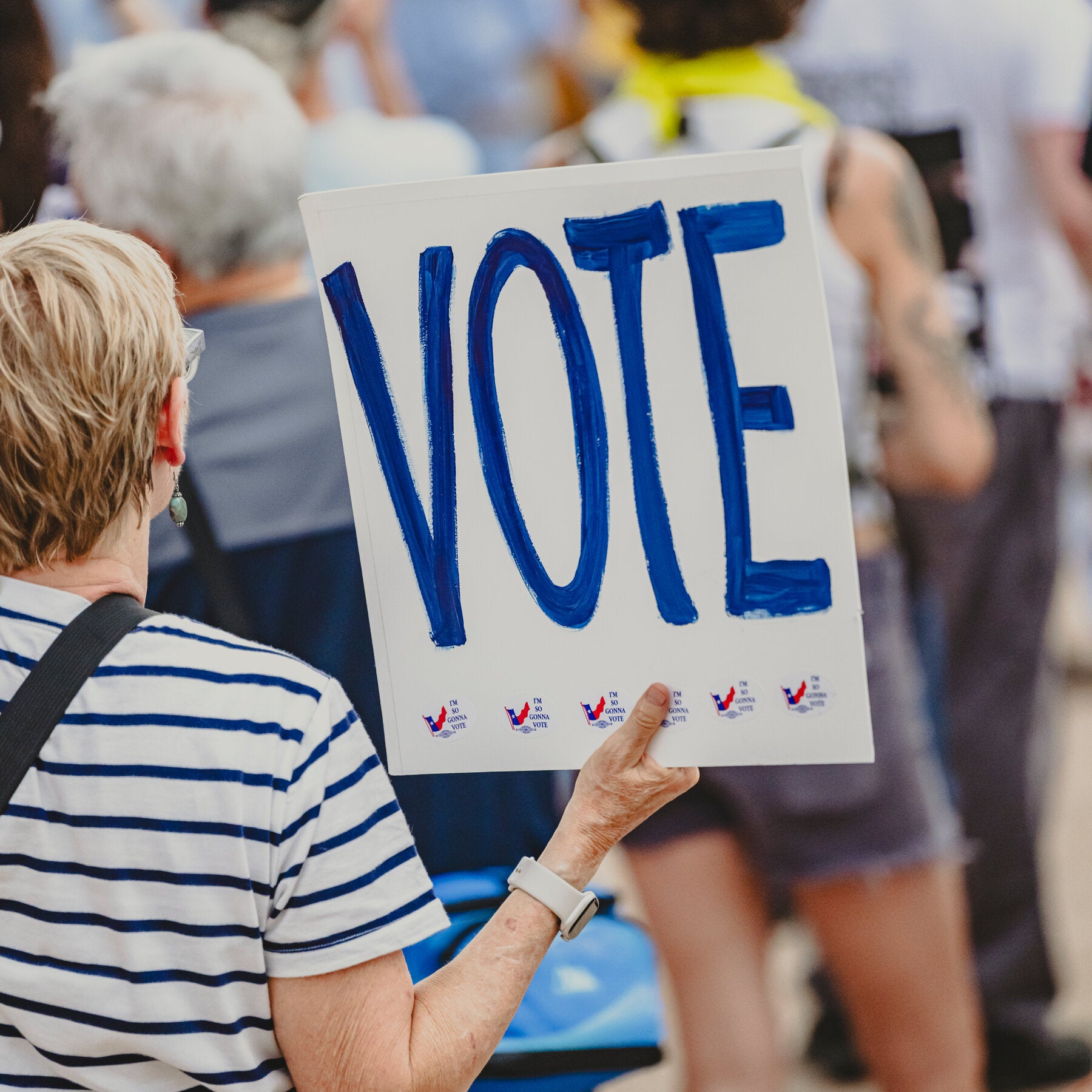You are currently viewing Bots Drive Online Chatter About Races in Kansas and Texas