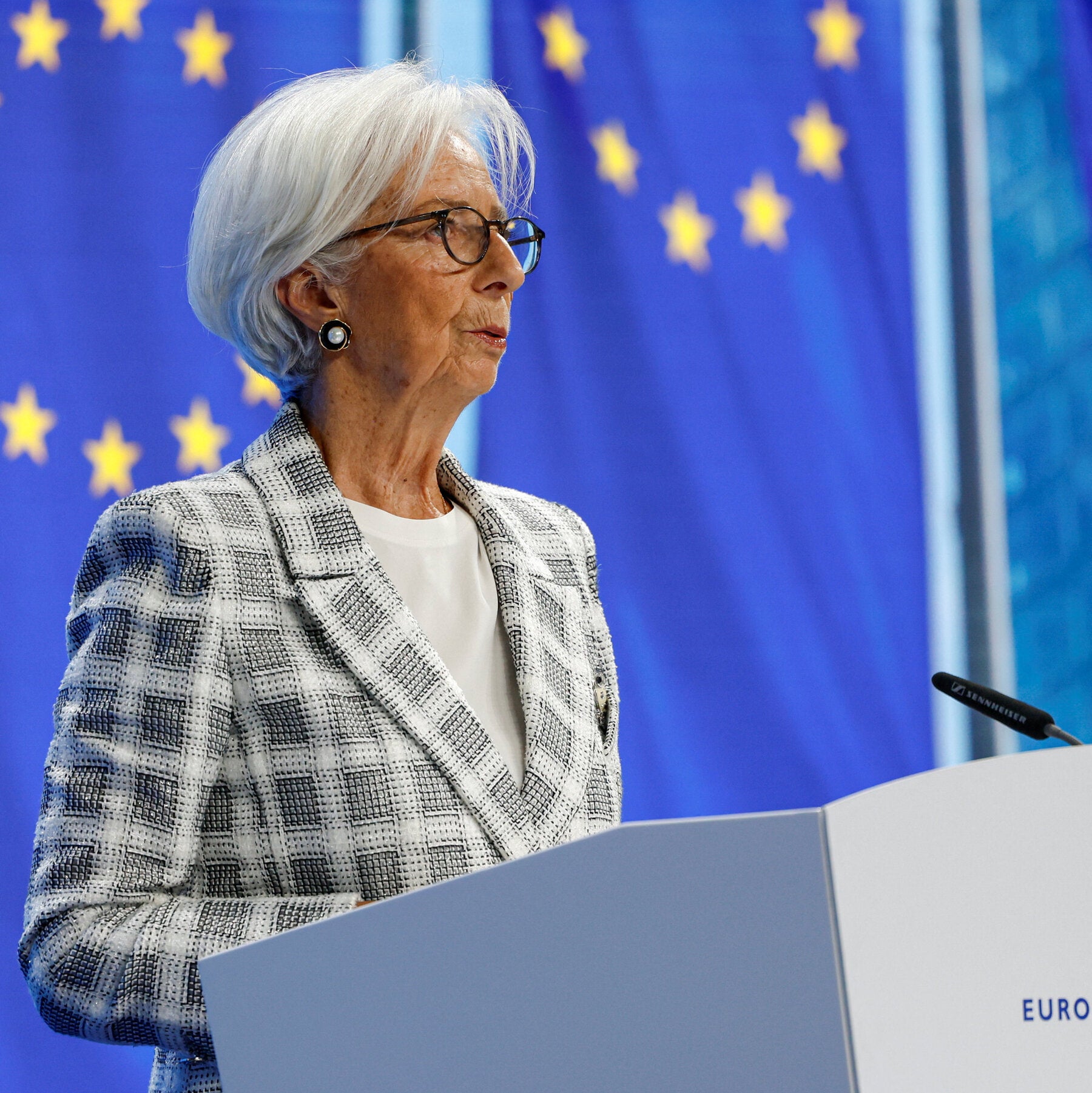 You are currently viewing Wanted: New Central Bank Chief. Expertise and Political Acumen Required.
